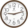 A close-up view of a modern wall clock with a wooden frame. Voir les images du produit