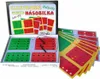An educational multiplication game with cards and a game board, displayed in an open box. Voir les images du produit