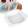 A cat is in a litter box in the background, and a white plastic liner with a grid pattern is in the foreground. Náhled obrázku produktu
