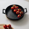 Litinová pánev HOMLA ANDREAS se dvěma uchy a bambusovou Náhled obrázku produktu 2