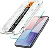A screen protector kit for a smartphone, showing the installation tray and the screen protector itself positioned above a smartphone. Anteprima dell’immagine prodotto