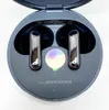 A pair of LG TONE Free DFP9 wireless earbuds in their charging case. Produktbild-Vorschau
