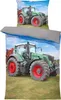 A bedding set featuring a green tractor on a grassy field under a blue sky. Produktbild-Vorschau
