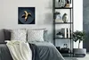 MuchoWow® Poster Goldene Banane auf dunklem Hintergrund Produktbild-Vorschau 4