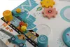 Adam Toys Edukační závěsná dřevěná tabule - Městečko Náhled obrázku produktu 4