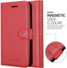 A red phone case with a magnetic closure is shown, with a close-up inset highlighting the closure mechanism. Text describes the magnetic lock feature. Náhled obrázku produktu