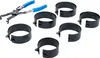 A set of piston ring compressors and a tool to install them, laid out on a white background. Voir les images du produit