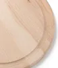 A close-up view of a wooden cutting board. Voir les images du produit