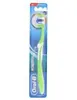 Oral-B Spazzolino completo con 5 zone di pulizia medio 1 Anteprima dell’immagine prodotto 4