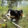 Peluche bouvier bernois couché 44 cm ECO-FRIENDLY Voir les images du produit 5