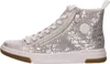 A side view of a single silver high-top sneaker with a white sole and laces. Voir les images du produit