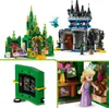 LEGO Wicked Emerald City & Kiamo Ko Castle - Kreatives Produktbild-Vorschau 4
