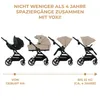 Four different configurations of a stroller are shown in a sequence, illustrating its adaptability from birth to 4 years. Voir les images du produit