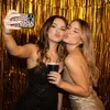 Goldene Partyvorhänge 3er Set – Dekovorhang 250 cm für Geburtstag & Party – Glitzernde Hintergrundde Produktbild-Vorschau