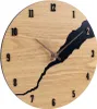 A close-up shot of a wooden wall clock with a black abstract design and dark hands. Anteprima dell’immagine prodotto