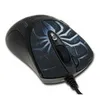 A black computer mouse with a spiderweb-like design on its surface, shown from a diagonal angle against a white background. Anteprima dell’immagine prodotto
