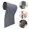 A rolled-up gray carpet mat with circular insets showing cats interacting with similar mats. Produktbild-Vorschau
