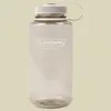 A clear studio shot of a Nalgene water bottle. Produktbild-Vorschau