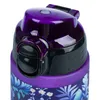 Close-up of the lid of a purple water bottle with a floral pattern. Voir les images du produit