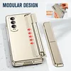 A gold-colored phone case with a modular design is shown, with an accessory detached. Produktbild-Vorschau