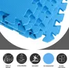 A stack of blue interlocking foam mats, with icons and text below describing their features. Produktbild-Vorschau