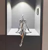 Duża statuetka Genoid Cyberpunk autorstwa Hajime Sorayama Podgląd zdjęcia produktu 2
