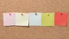Five colorful sticky notes pinned to a corkboard. Podgląd zdjęcia produktu