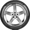A close-up studio shot of a single car tire mounted on a silver rim. Podgląd zdjęcia produktu