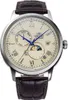 A close-up studio shot of an Orient watch with a cream dial and a brown leather strap. Produktbild-Vorschau