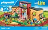 A Playmobil dog hotel playset is displayed on its packaging, showing various figures and accessories. Produktbild-Vorschau
