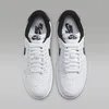 A top-down view of a pair of Nike Jordan 1 Retro Low '85 sneakers. Náhled obrázku produktu