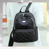 Camerazar Élégant sac à dos matelassé pour femmes, noir et Voir les images du produit 6