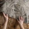 Pflanzenblätter und rohe Betontextur – Vinylteppich – 60x90 Produktbild-Vorschau 3