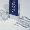 STAEDTLER® 52650BK4DA Gommes Mars en plastique, lot de 4, Voir les images du produit 8