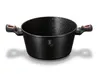 A black pot with copper handles on a white background. Náhled obrázku produktu