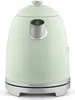 A studio shot of a light green electric kettle. Voir les images du produit