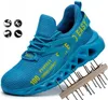A blue safety shoe is shown with a piece of wood with nails sticking out of it in front of the shoe, demonstrating its puncture-resistant sole. Produktbild-Vorschau