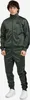 A man wearing a green tracksuit with black accents. Anteprima dell’immagine prodotto
