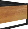 Close-up of a bed frame headboard. Podgląd zdjęcia produktu