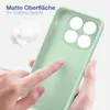 A hand is touching a light green smartphone case, highlighting its matte surface and soft grip. Produktbild-Vorschau