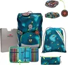 A collection of school supplies including a backpack, pencil case, and drawstring bag, all with a lightning bolt and car theme. Anteprima dell’immagine prodotto