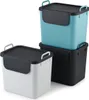 Three stackable trash bins with lids and handles, arranged diagonally. Produktbild-Vorschau