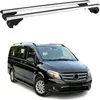 A black Mercedes Vito van with silver roof racks installed. Náhled obrázku produktu