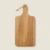TAGLIERE IN ROVERE con manico e laccio 43x19,5x2 cm Anteprima dell’immagine prodotto 4
