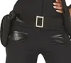 Close-up of a person wearing a black costume, focusing on the belt and pockets. Anteprima dell’immagine prodotto