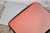 MuchoWow® Laptop Hülle 15 Zoll Kondenswasser auf lachsrosa Produktbild-Vorschau 4