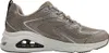 A side view of a single beige Skechers sneaker against a white background. Voir les images du produit
