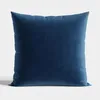 VELVI Marineblauer Samt-Kissenbezug - Velvet Elegance Produktbild-Vorschau 2