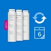 Three white Philips water filters are shown on a blue background, with icons representing replacement and a calendar. Produktbild-Vorschau