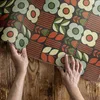 Folkloristische Blumenillustration – Vinylteppich – 60x90 Produktbild-Vorschau 3